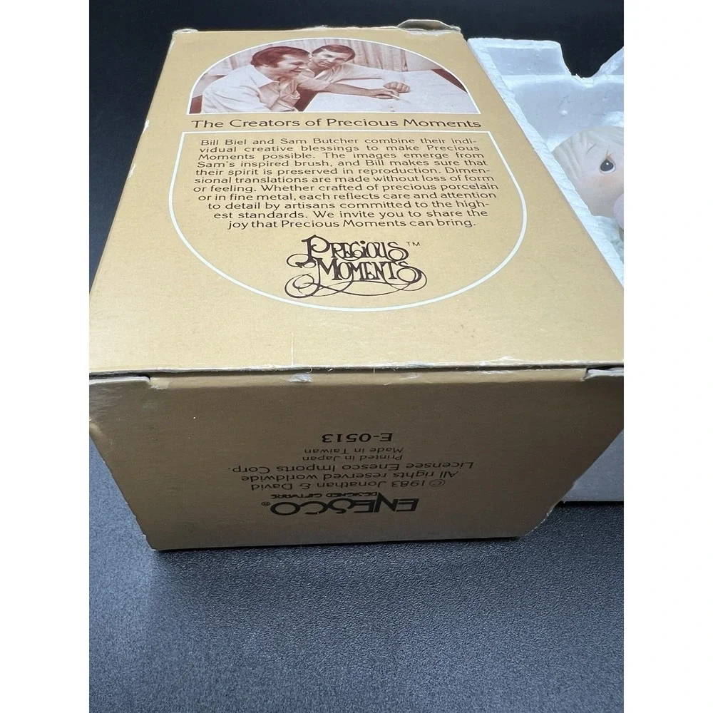 Precious Moments Surrounded Us With Joy 1983 Christmas Figurine E-0513